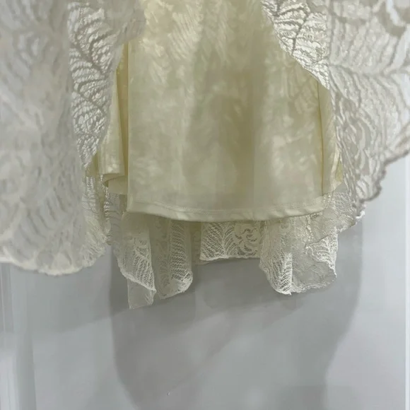 American Rag Cream Asymmetrical Ruffled Camisole tank top Large - Picture 3 of 5